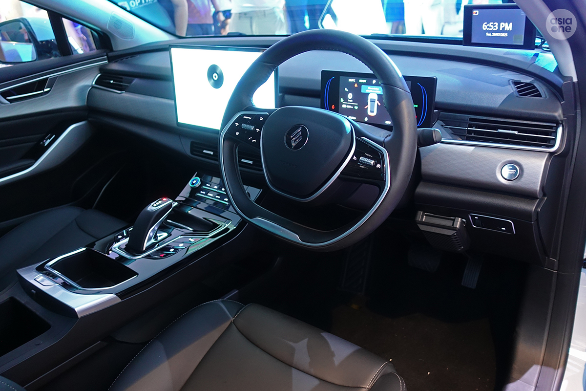 JMEV Elight interior