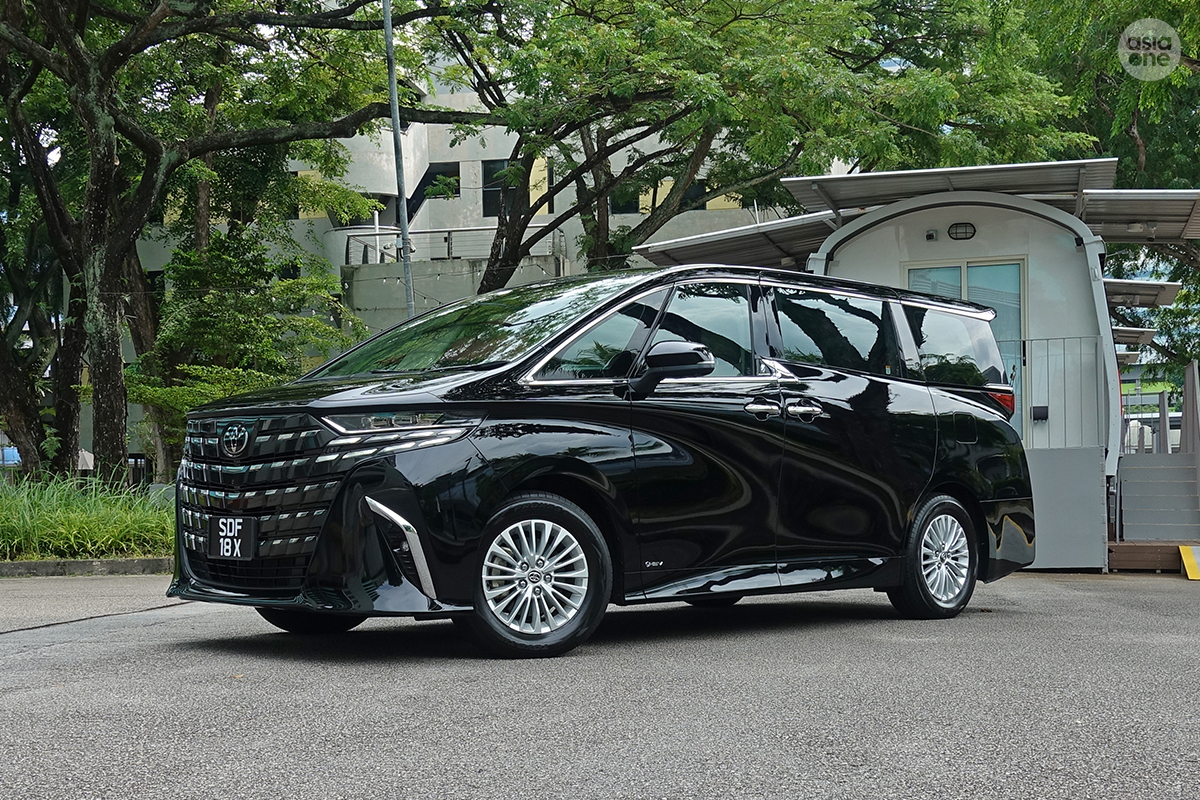 Toyota Alphard Hybrid