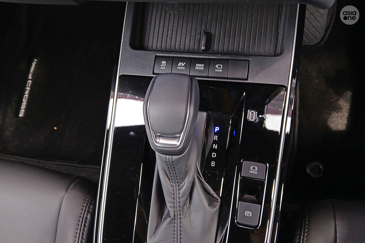 Toyota Corolla Cross interior