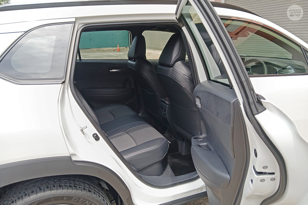 Toyota Corolla Cross rear