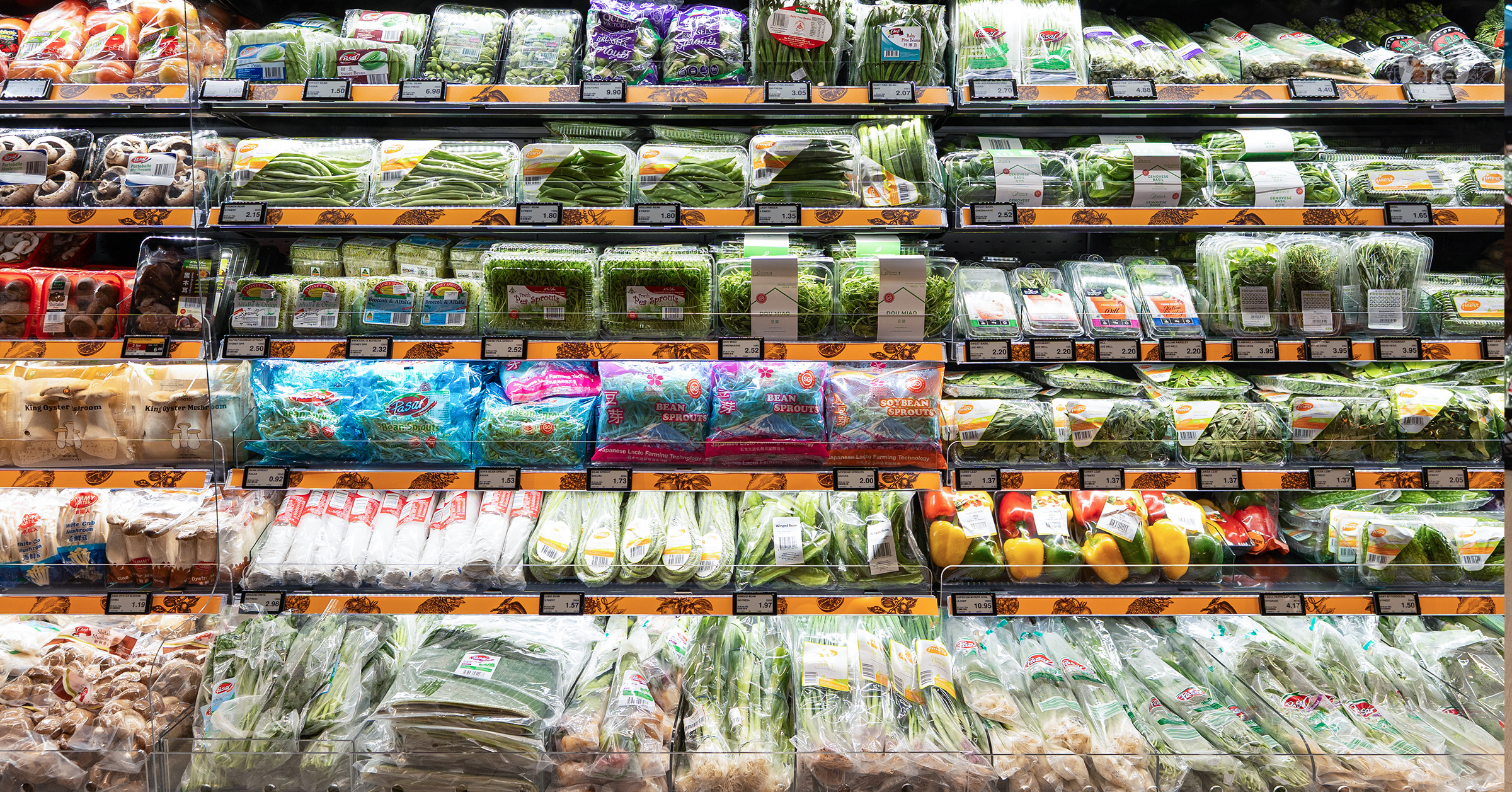 Taking into account the strengths of Singapore's farming eco-system, farms in Singapore will focus on fresh leafy and fruited vegetables such as xiao bai cai and tomatoes, beansprouts and mushrooms for fibre; and eggs and seafood for protein.